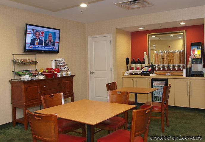 Towneplace Suites Republic Airport Long Island Farmingdale Restaurant photo